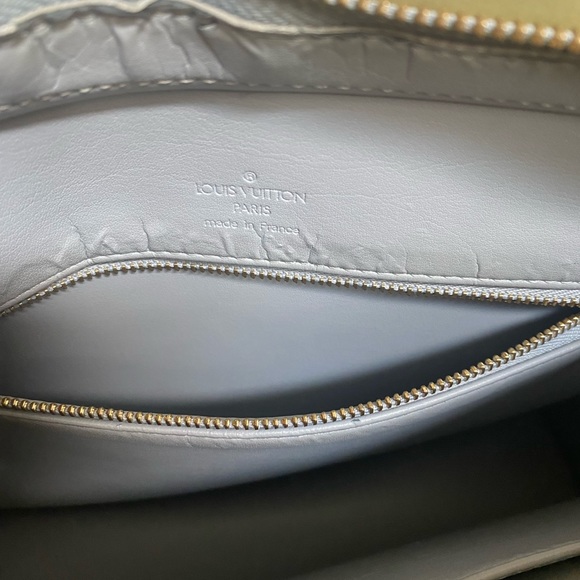 Louis Vuitton Vernice Perle Tote - Picture 4 of 4